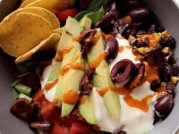 Mexicansk inspireret salat bowl: (Vegansk)