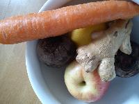 Frisk rødbede, gulerod, æble råkost (Vegansk)